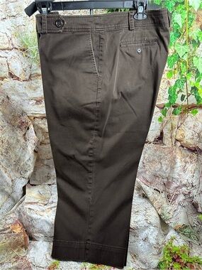 George me Brown Capri rap strap with button and zipper women’s SZ 18/ 0408